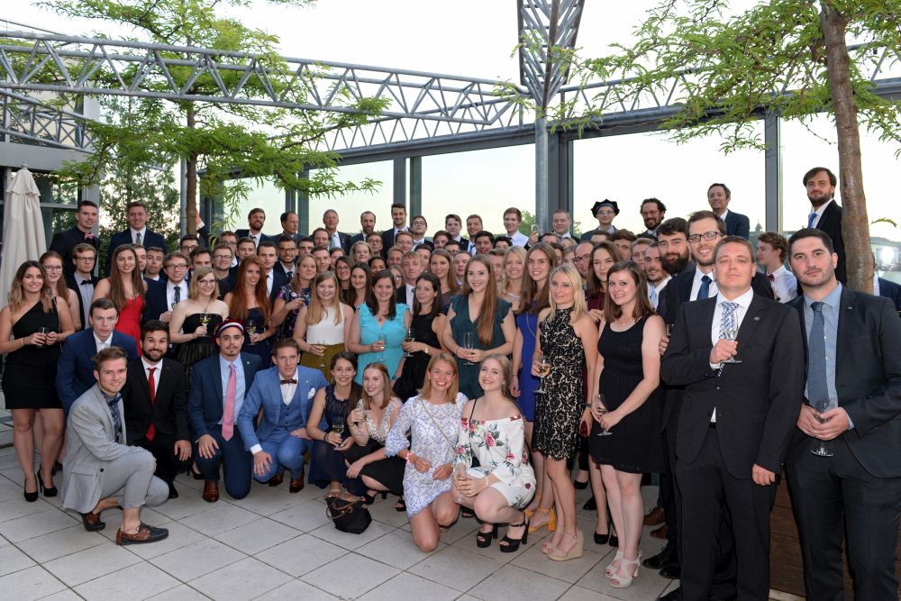 AVL a verschidden Anciens op der "Ponttorfeier" 2017 fir 120 Joer AVL